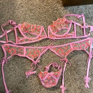 For love and lemons set